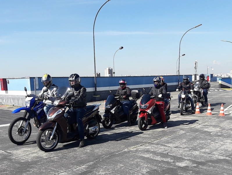 Escola de Curso de Pilotagem Defensiva para Motociclistas São Miguel Paulista - Escola de Treinamento para Motociclista