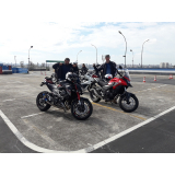 contratação de escola de curso de pilotagem defensiva para motociclistas Rio Pequeno