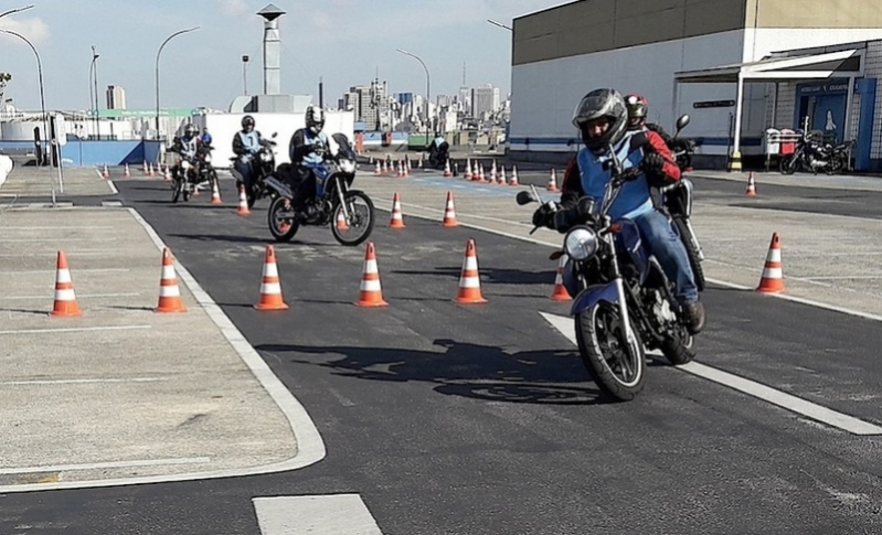 Aula de Direção Defensiva para Motociclistas Cidade Dutra - Aula para Habilitados de Moto