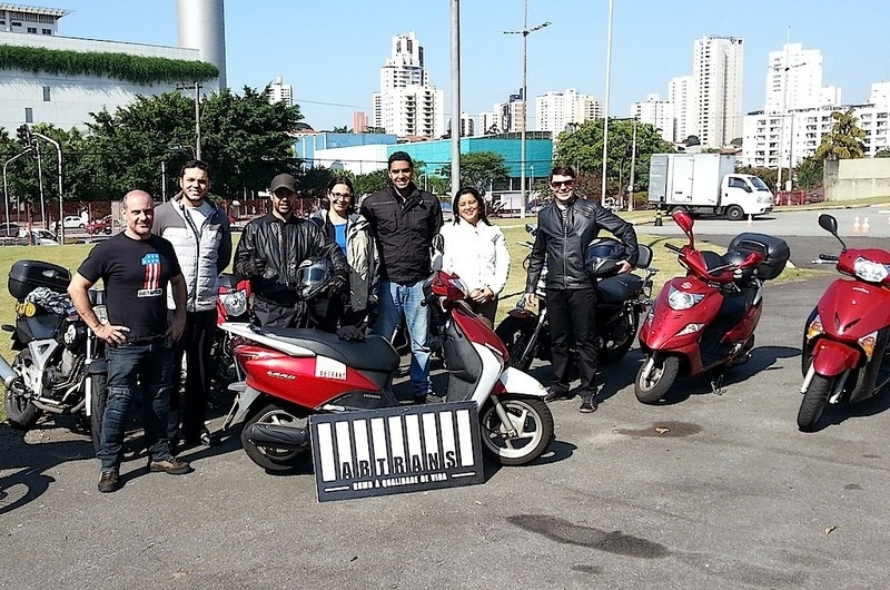 Aula de Pilotagem de Moto para Iniciantes em Sp Salesópolis - Aula de Pilotagem Preventiva para Iniciantes