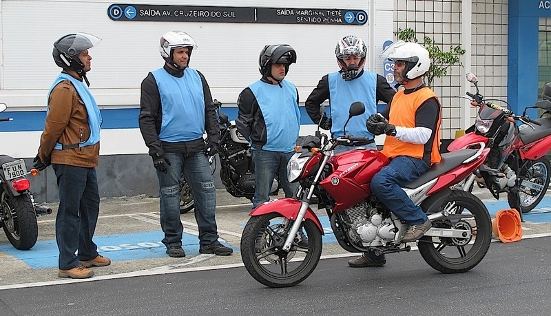 Aula de Pilotagem de Moto para Iniciantes Butantã - Aula de Pilotagem Defensiva para Moto