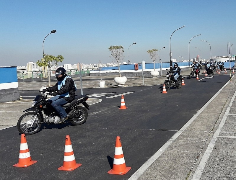 Aula de Segurança no Trânsito para Habilitados em Sp Luz - Aula de Segurança no Trânsito de Moto