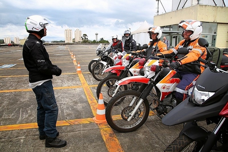 Aula para Motociclista Iniciante Ribeirão Pires - Aula de Direção Defensiva para Moto