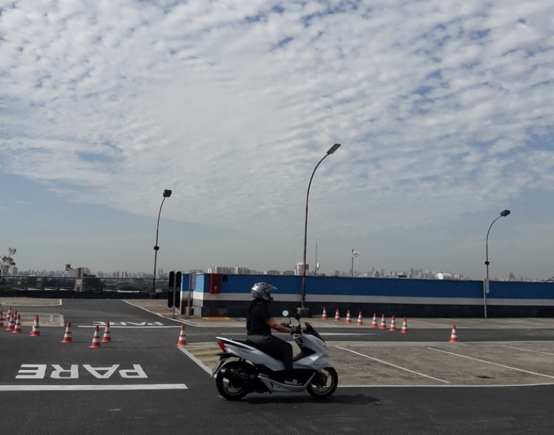 Contrato de Escola de Curso para Motociclista Alto do Pari - Escola Treinamento de Pilotagem para Motociclistas