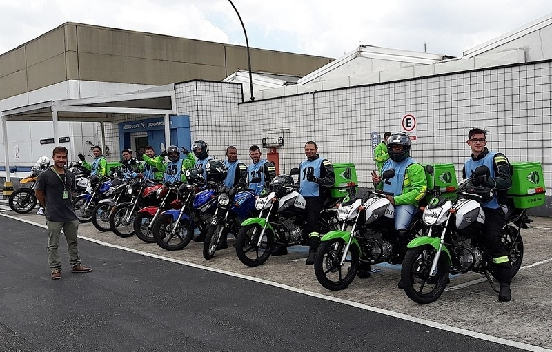 Curso de Pilotagem e Direção Defensiva Preço Riviera de São Lourenço - Curso para Scooter