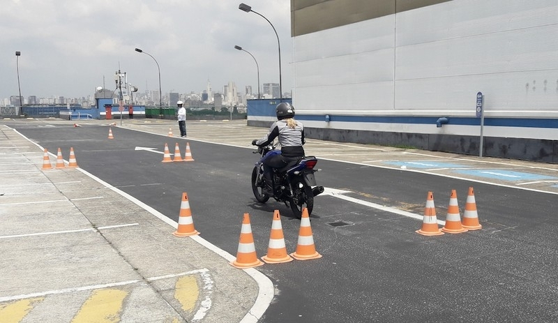 Direção Defensiva e Preventiva para Moto Preço Parelheiros - Direção Defensiva de Trânsito