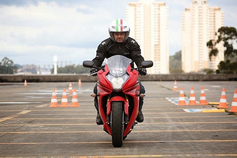 Direção Defensiva Motociclistas Preço Parque Peruche - Curso de Direção Defensiva