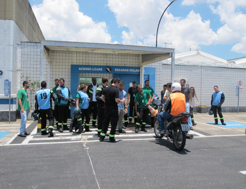 Empresa Que Faz Treinamento de Direção Defensiva para Motociclistas Araçatuba - Treinamento de Prevenção de Acidentes de Moto
