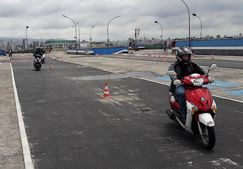 Empresa Que Faz Treinamento de Direção e Segurança para Motociclista Cidade Tiradentes - Treinamento de Motociclistas