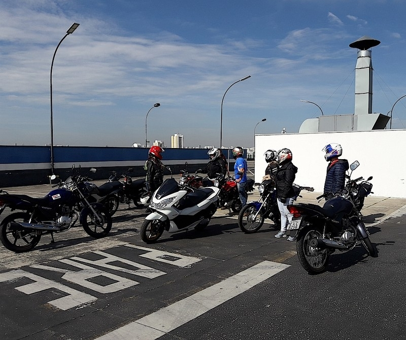 Onde Encontrar Aula de Direção Preventiva para Moto Taubaté - Aula para Motociclista Iniciante