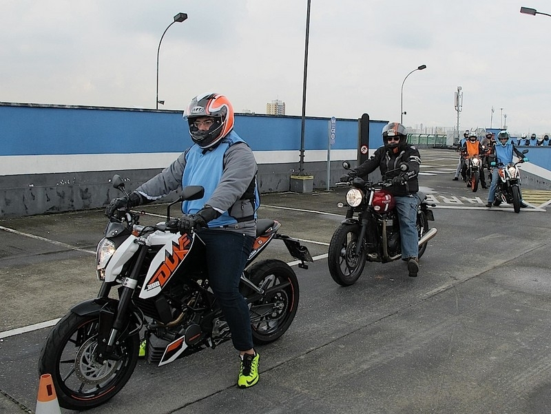 Onde Encontrar Direção Defensiva Corretiva Vila Carrão - Direção Defensiva para Motociclistas