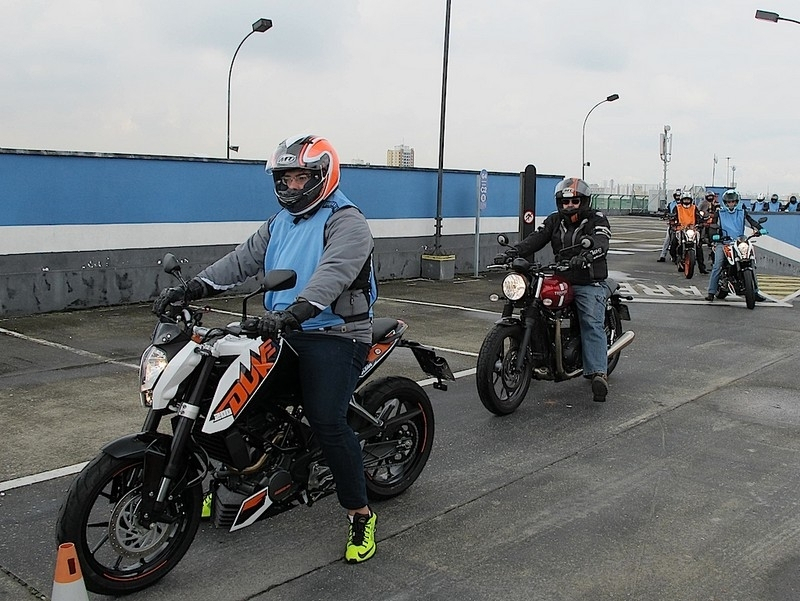 Onde Encontrar Direção Defensiva Corretiva Ubatuba - Direção Defensiva e Preventiva para Moto