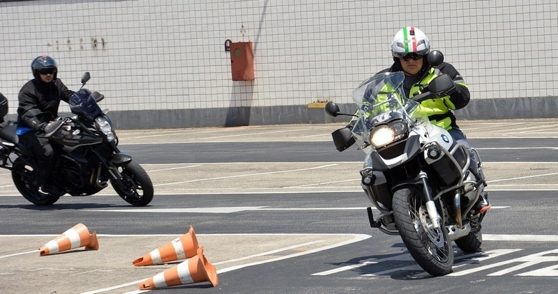 Onde Encontro Curso para Motociclistas de Direção Saúde - Treinamento de Direção Defensiva para Motociclista