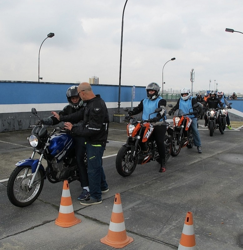 Onde Tem Curso de Pilotagem de Scooters e Motonetas Parque Anhembi - Curso de Pilotagem Defensiva