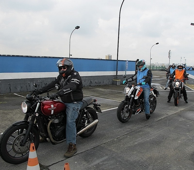 Onde Tem Curso de Pilotagem e Direção Defensiva Cidade Jardim - Curso de Pilotagem Automotiva