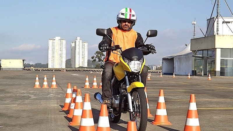 Quanto Custa Aula de Pilotagem Defensiva de Moto Guaianazes - Aula de Pilotagem de Moto