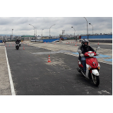 empresa que faz treinamento de direção e segurança para motociclista Consolação