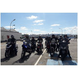 escola com aula de moto para iniciantes Louveira