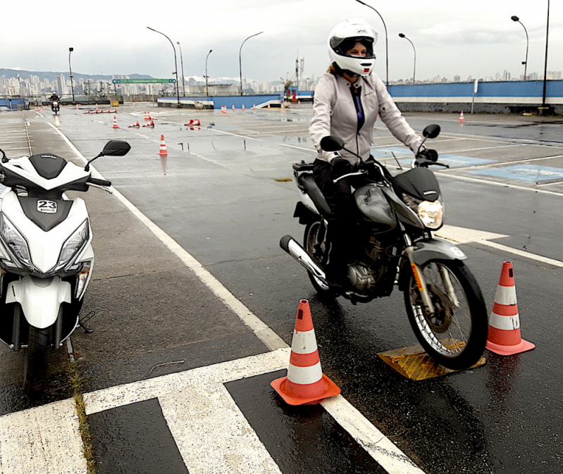 Treinamento para Redução de Acidente com Moto Preço Lapa - Treinamento para Redução de Acidente com Moto