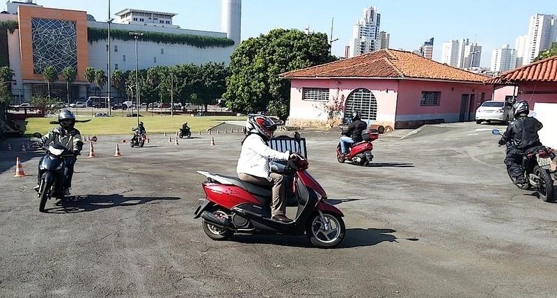 aula para motociclistas