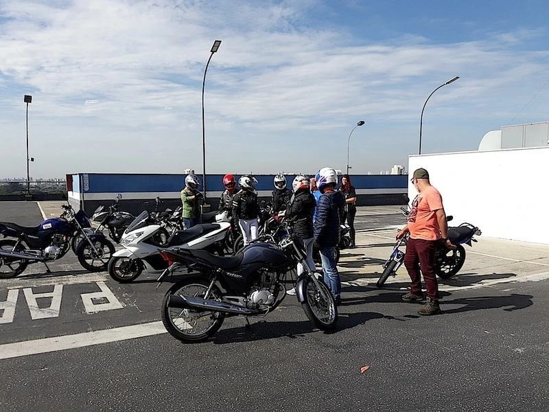 curso de pilotagem de moto