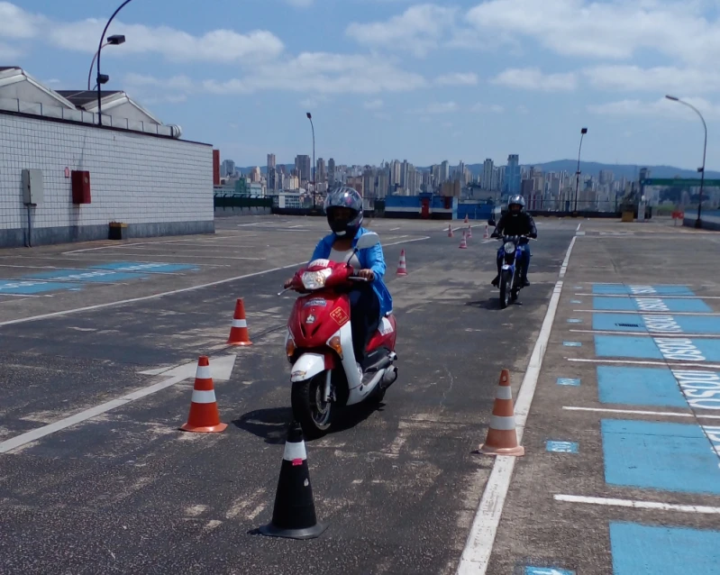 curso de pilotagem para equipe de campo