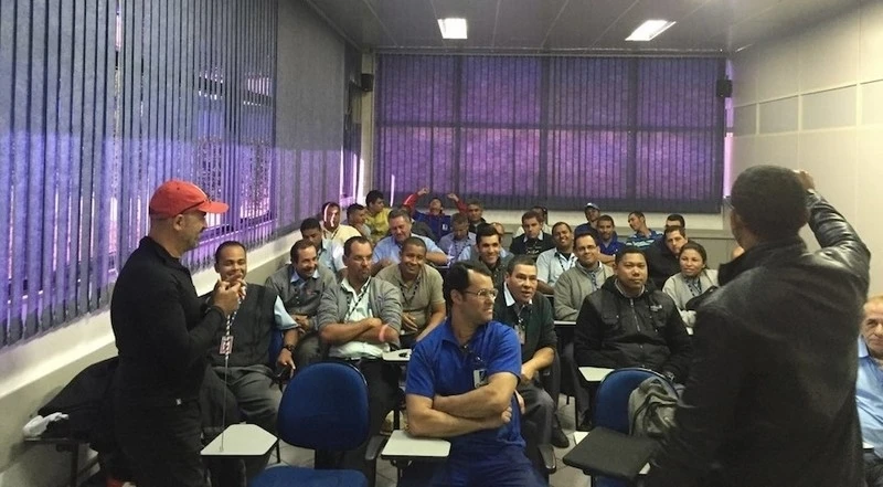 palestra corporativa sobre segurança no trânsito