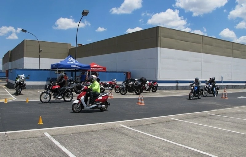 treinamento de direção preventiva em empresa