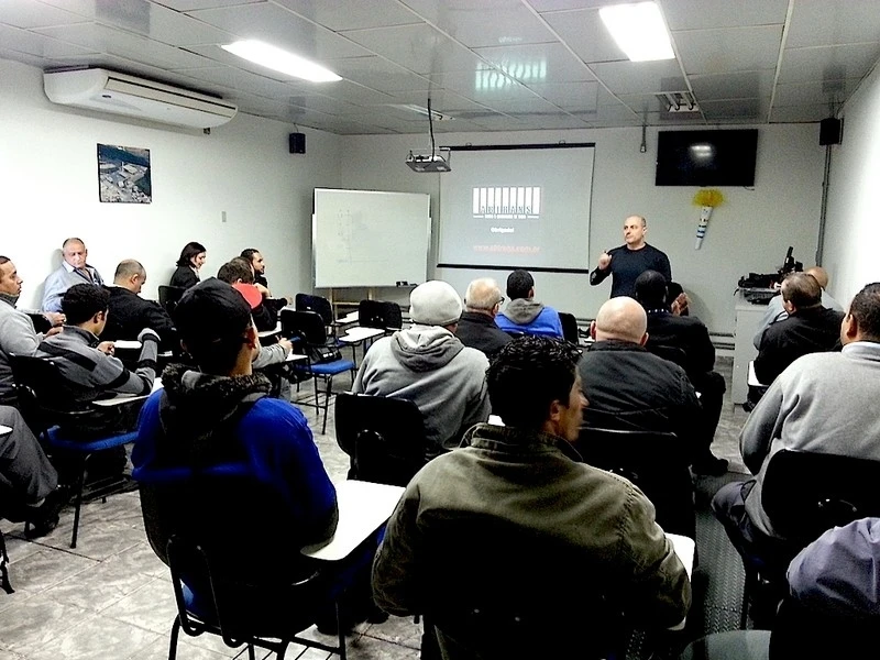 treinamento sobre segurança no trânsito para empresa